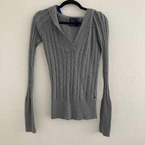 American Eagle Y2K Henley Sweater Top Gray Cable Knit V Neck Hood Preppy Medium - Picture 1 of 9